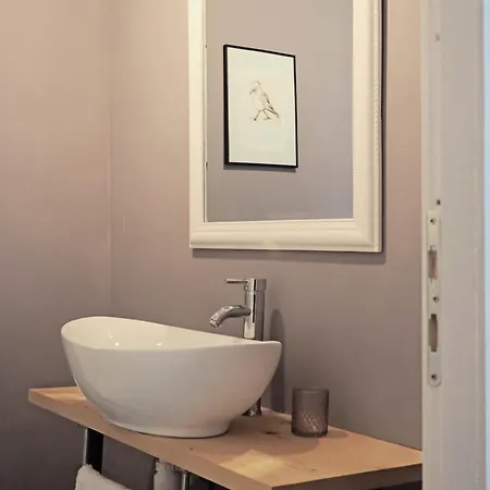 Glarus By Park Apartment